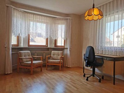 Schöne 3,5-Zimmer-Hochparterre-Wohnung mit geh. Innenausstattung +Südterasse +EBK +PV in Göbrichen