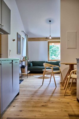 Exklusive 1-Zimmer-Wohnung mit Balkon, Garten & Bergblick – All-in-Miete in Tegernsee Süd