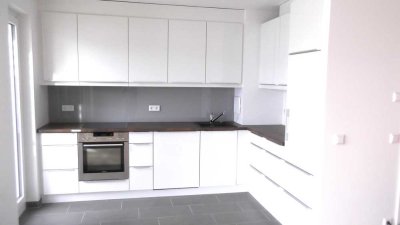 Stilvolle 2-Raum-Wohnung mit gehobener Innenausstattung mit EBK in Karlsfeld