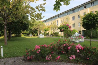 Lichtdurchflutet, bezugsfertig, provisionsfrei - 3 Zi. München Moosach, Grenze Untermenzing