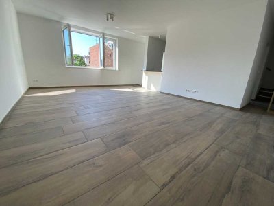 KL - Innenstadt. 3 ZKB, Maisonette-Wohnung, großer Balkon, 2 Bäder