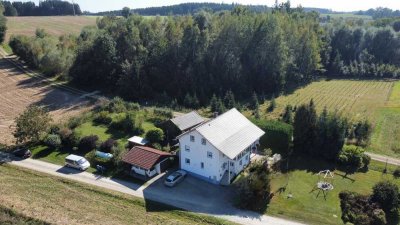 "Wohnen in Harmonie" Alleinstehendes großes Wohnhaus mit weitläufigem, idyllischem Garten