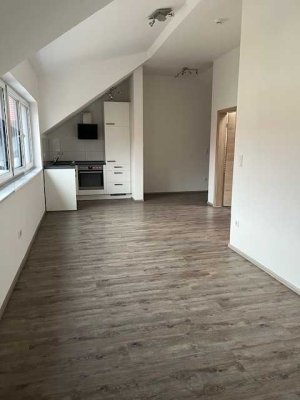 Schöne 2 Zi-Whg mit  Einbauküche  in Engeriesparbauweise