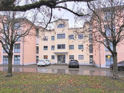 Charmante, helle 3-Zimmer-Wohnung mit großem Balkon in Mering