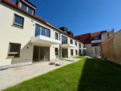 E & Co. - Ruhige und helle 4-Zimmer Dachgeschosswohnung mit schöner Dachterrasse