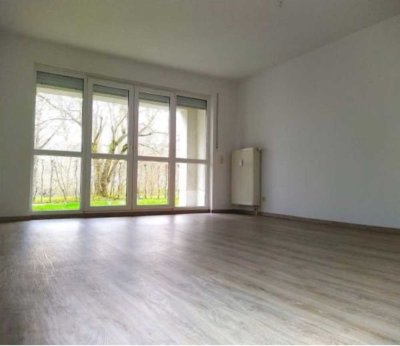 Traumhafte 2 Raum Wohnung, EBK, Terrase mit Blick auf die Mulde und Tiefgarage Stellplatz