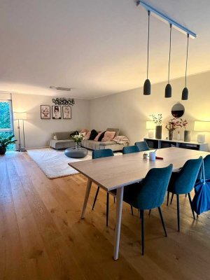 Wunderschöne, lichtdurchflutete 3-Zimmer-Wohnung mit großem Wohn-Essbereich und Balkon