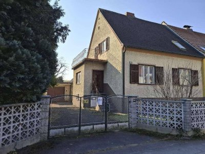 Doppelhaushälfte mit großem Garten | Zubau möglich | VERSTEIGERUNG !