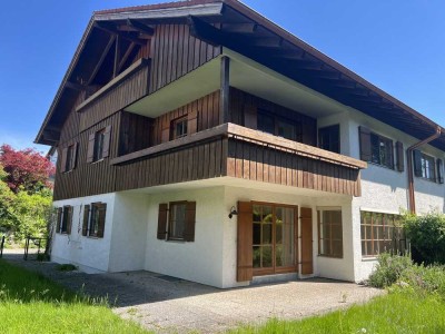 GROSS GENUG FÜR FAMILIE MIT GROSSELTERN ODER AU-PAIR WUNDERSCHÖNE DOPPELHAUSHÄLFTE
