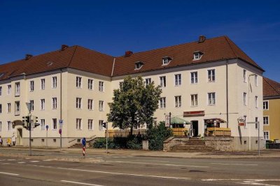 Niedliche 4-Zimmer-Wohnung in zentraler Lage// 1. OG rechts