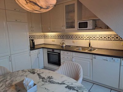 Ruhige, lichtdurchflutete 3,5-Raum-Maisonette-Wohnung mit Balkon in Hilden