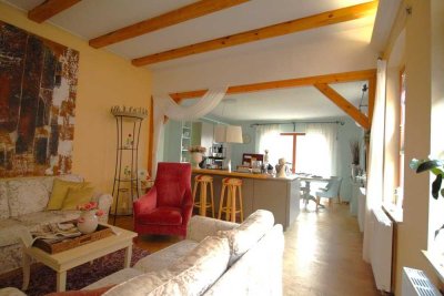 Jüterbog: Stilvoll möblierte Wohnung in der Innenstadt