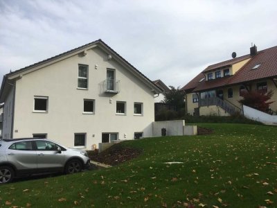 Freundliche und gepflegte 2-Zimmer-Dachgeschosswohnung in Pöttmes