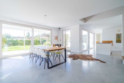 Lichterfüllt, stilvoll und großzügig: 
Traumhaftes Einfamilienhaus mit hochwertiger Ausstattung