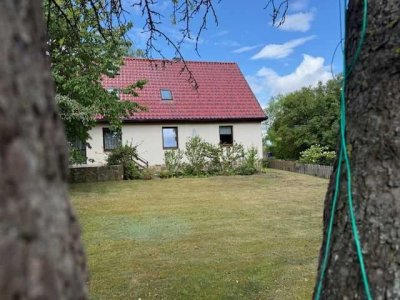 Charmantes Einfamilienhaus mit idyllischem Garten in Oberuckersee