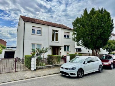 Charmantes Ein- oder Zweifamilienhaus
mit schönem Garten in ruhiger Lage