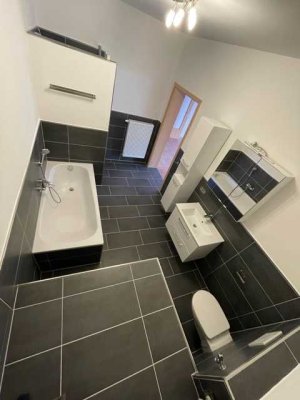 Vollständig renovierte Wohnung mit drei Zimmern sowie Terrasse und EBK in Rohr