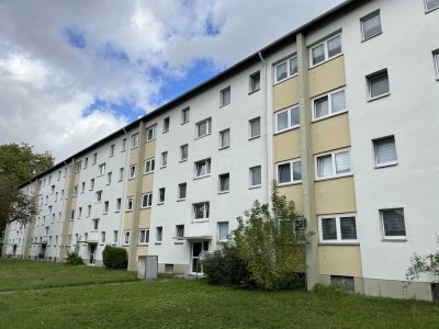 Renovierte 3 Zi.- Whng. -  Wannenbad mit Fenster und Balkon - Duisburg