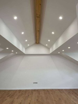 Kernsanierte 2-ZKB Dachgeschosswohnung in Wirges