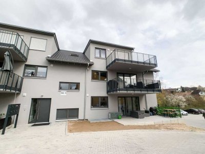 Attraktive 2-Zimmer-Souterrain-Wohnung in neuwertigem Mehrfamilienhaus