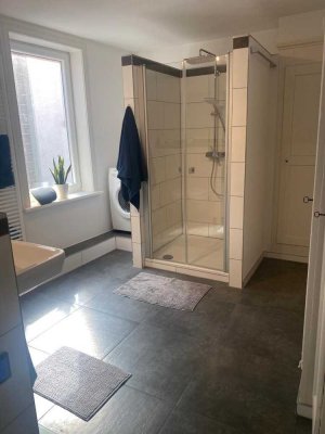 Helle 2,5-Zimmer Maisonette Wohnung in Kernort von Hohenhameln