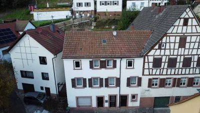 Modernisiertes Einfamilienhaus im Zentrum von Elmstein