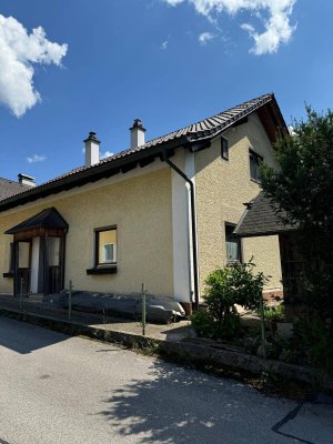 Zweitwohnsitz möglich Einfamilienhaus in Seenähe – Gmunden-Au mit Entwicklungspotenzial