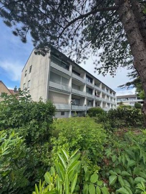 Charmante 3,5-Zimmer-Wohnung mit Blick ins Grüne, EBK und 2 TG-Plätzen