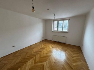 Charmante 2 Zimmer-Altbauwohnung im Herzen des Nibelungenviertels – Beste Anbindung an U3 &amp; U6