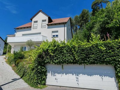 Geräumige 3 Zimmer Wohnung mit Aussicht am Ettmannsdorfer Berg