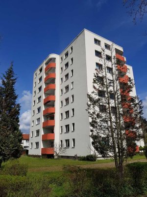 Renovierte Wohnung * 4,5 ZKB * Balkon * Garage - in Durmersheim