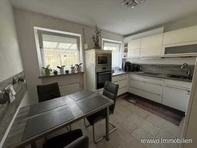Gepflegtes Reihenmittelhaus mit Terrasse und Balkon in ruhiger Lage von Burghausen-Neustadt