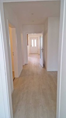 Modernisierte 2,5-Zimmer-Wohnung mit Extras in Veerßen mit großzügigem Garten