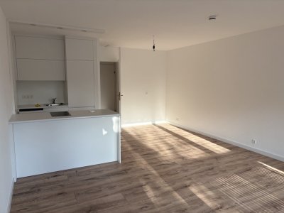 Erstbezug mit Einbauküche und Schicke 1-Zimmer Wohnung mit Balkon in Leinfelden-Echterdingen