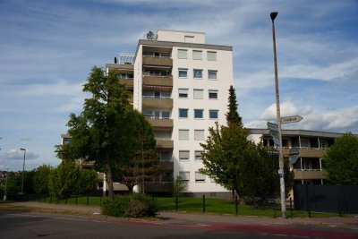 Geschmackvolle, sanierte 4-Zimmer-Wohnung mit Balkon und Einbauküche in Reutlingen