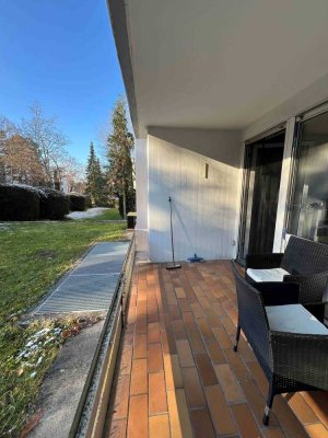 Komplett renovierte 2-ZW mit neuen Böden, frisch gestrichen, EBK, Terrasse, Garage