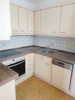 Freistehendes Haus mit weitläufigem Grundstück in Ortsrandlage.