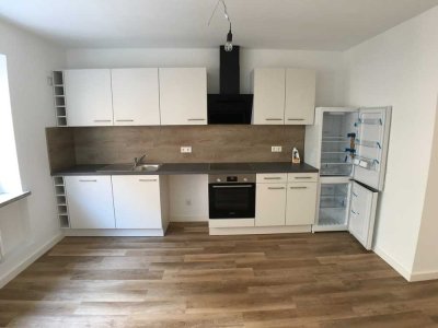 Neuwertige 2-Raum-Wohnung im Hochparterre mit Einbauküche in Bensheim