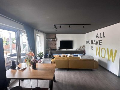 Neuwertige 2,5-Raum-Wohnung mit Balkon und Einbauküche in Bad Rappenau 77,5 qm