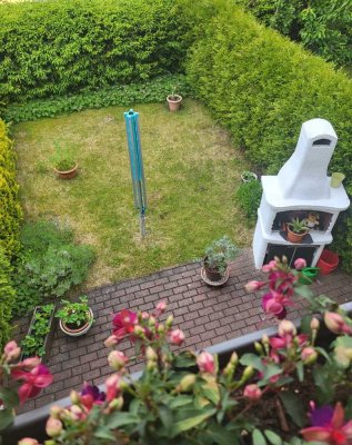 Reihenmittelhaus mit kleinem Garten und herzlichem Ausblick