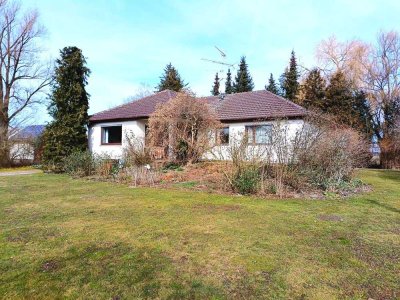 Gepflegter Bungalow in traumhafter Lage mit großzügigem Grundstück von privat