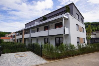 Schöne 3,5-Zimmerwohnung mit Terrasse, Gartenanteil und Stellplatz