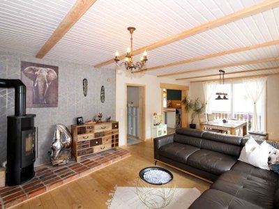 Wohnen mit Stil: Top-sanierte Immobilie in Poppenhausen, bezugsfertig und zentral gelegen