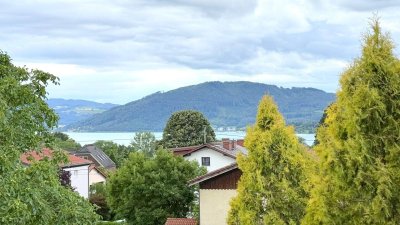 Dachgeschoßwohnung mit schöner Aussicht in Seenähe