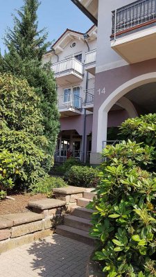 Gepflegte Wohnung mit zwei Zimmern sowie Balkon und EBK in Dobel