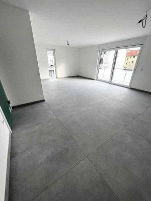 Neuwertige, luxuriöse 6-Zimmer-Maisonette-Wohnung mit Balkon und Garten in Waghäusel-Wiesental