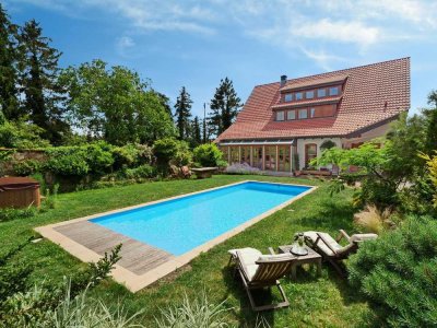 Hofgut Pfalz: Schwimmbad, Weinkeller, Wellness, großes Grundstück, exklusive Eventlocation