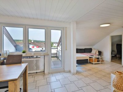 Ideal für Singles, Paare und Kapitalanleger: Helle Dachgeschosswohnung mit Loggia