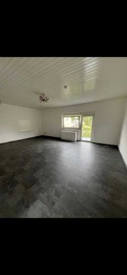 Helle 2-Zimmer Wohnung in Raunheim mit 92 m²