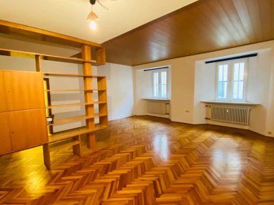 Nachmieter für stilvolle 4-Zimmer Altbauwohnung 113,5qm in ehemaligem Bürgerhaus